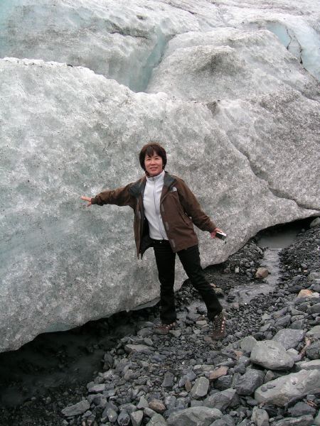16 学会中日の一日巡検では氷河を訪ねました。