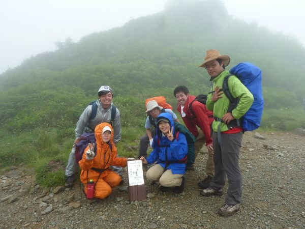 40 大日岳への往復は天気が悪いので断念。