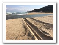 3 掘削地の最寄りは砂浜。