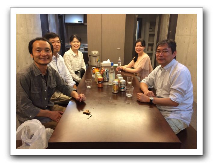 1 出席者の滞在ホテルがバラバラでしたが，金沢大人組は共用スペースが便利ないいホテルにありつきました。