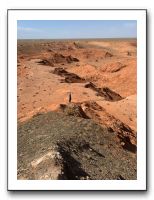 24 ゴビ砂漠の有名な恐竜化石サイト。