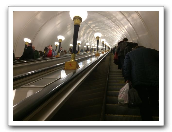 3 モスクワの地下鉄が深くて怖かった。